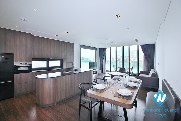 Luxury and lake view 2 bedrooms apartment for rent in Tu Hoa st, Tay Ho